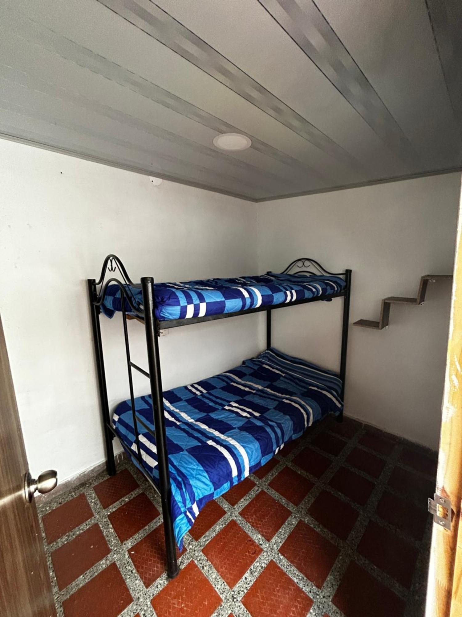 Hostel Urban City Меделин Екстериор снимка