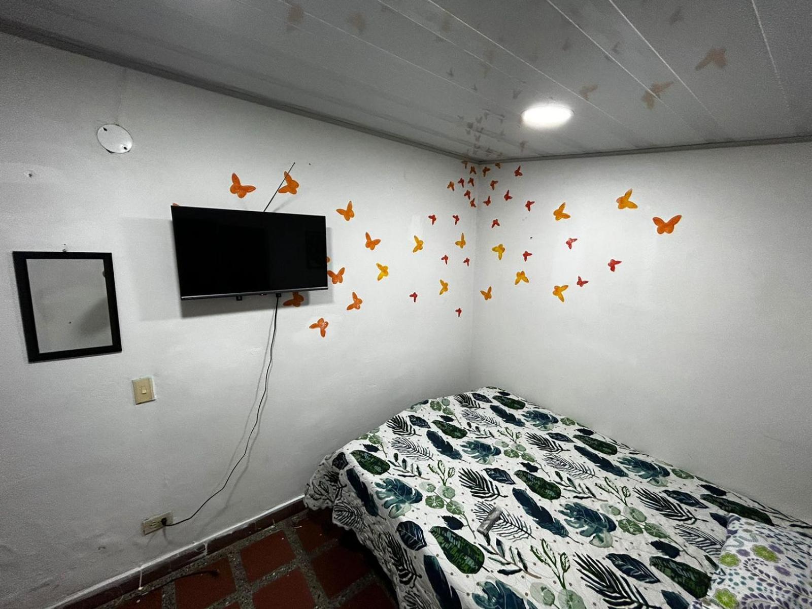 Hostel Urban City Меделин Екстериор снимка