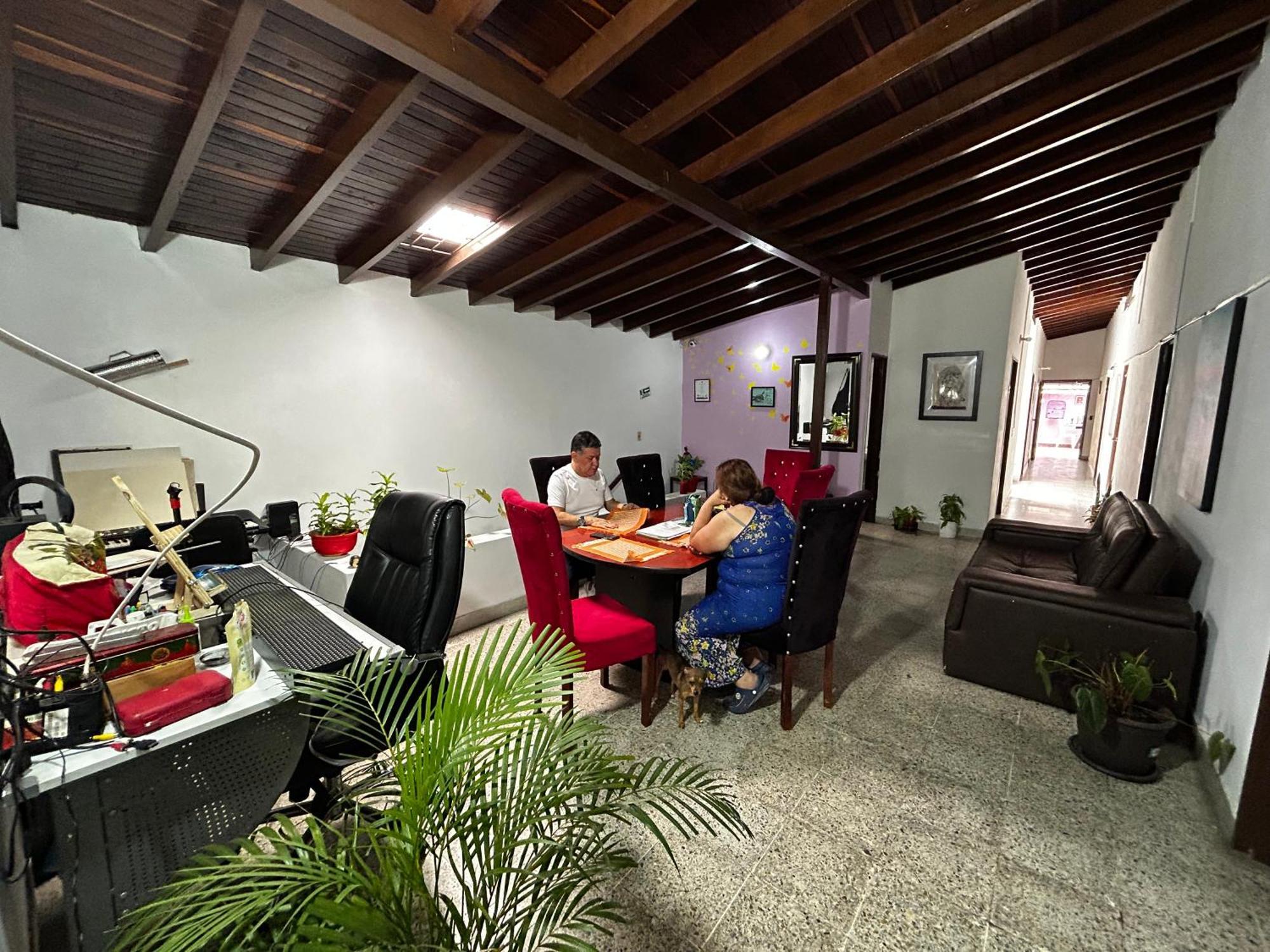Hostel Urban City Меделин Екстериор снимка