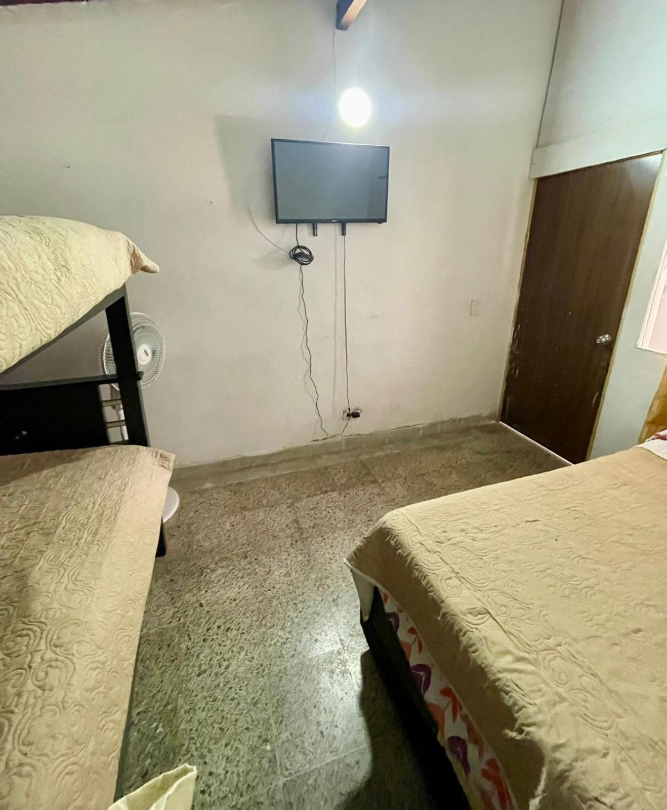 Hostel Urban City Меделин Екстериор снимка