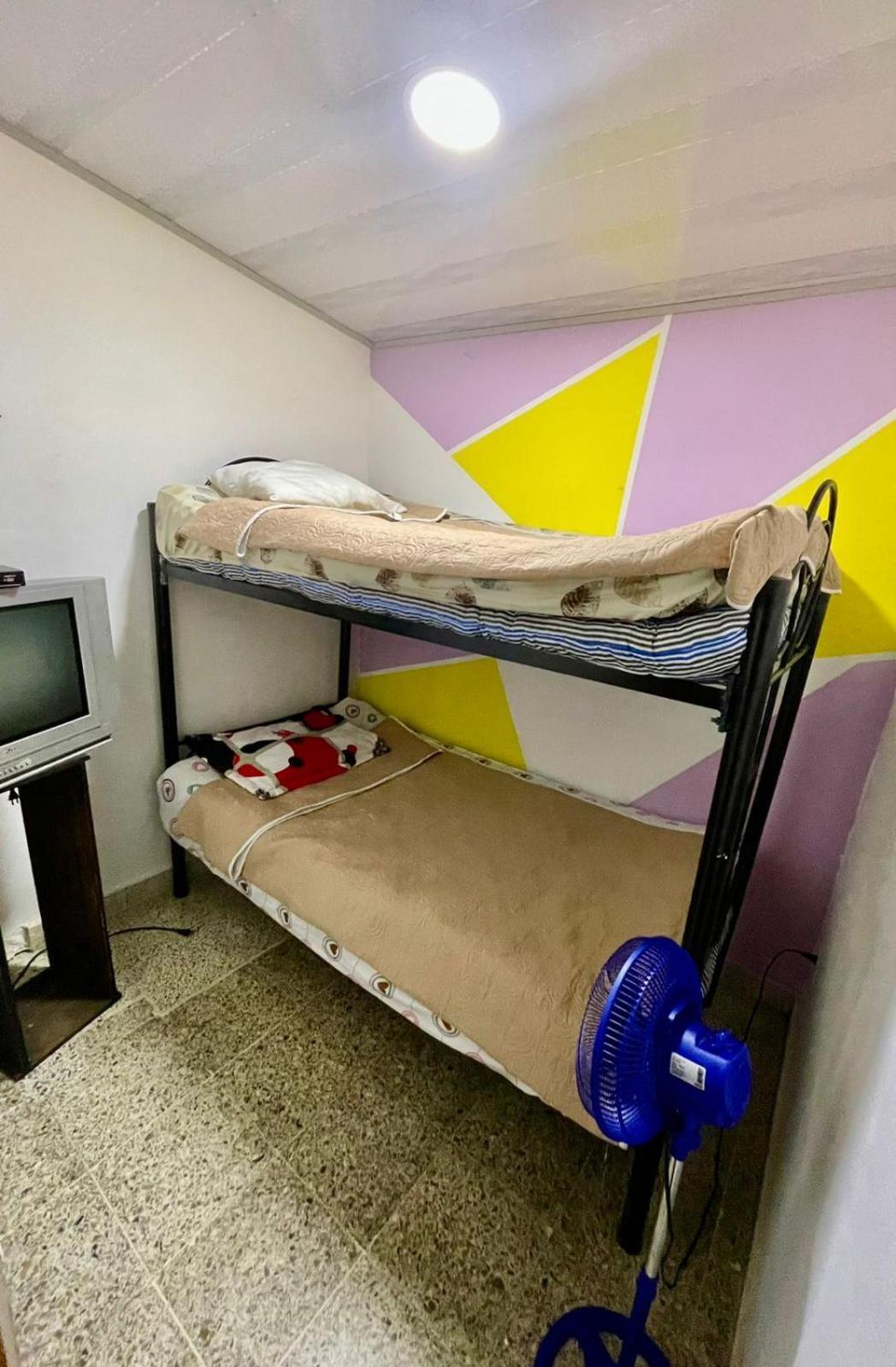 Hostel Urban City Меделин Екстериор снимка
