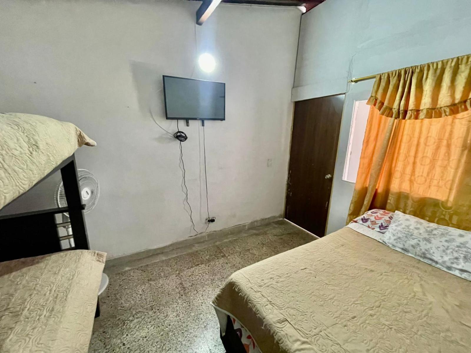 Hostel Urban City Меделин Екстериор снимка