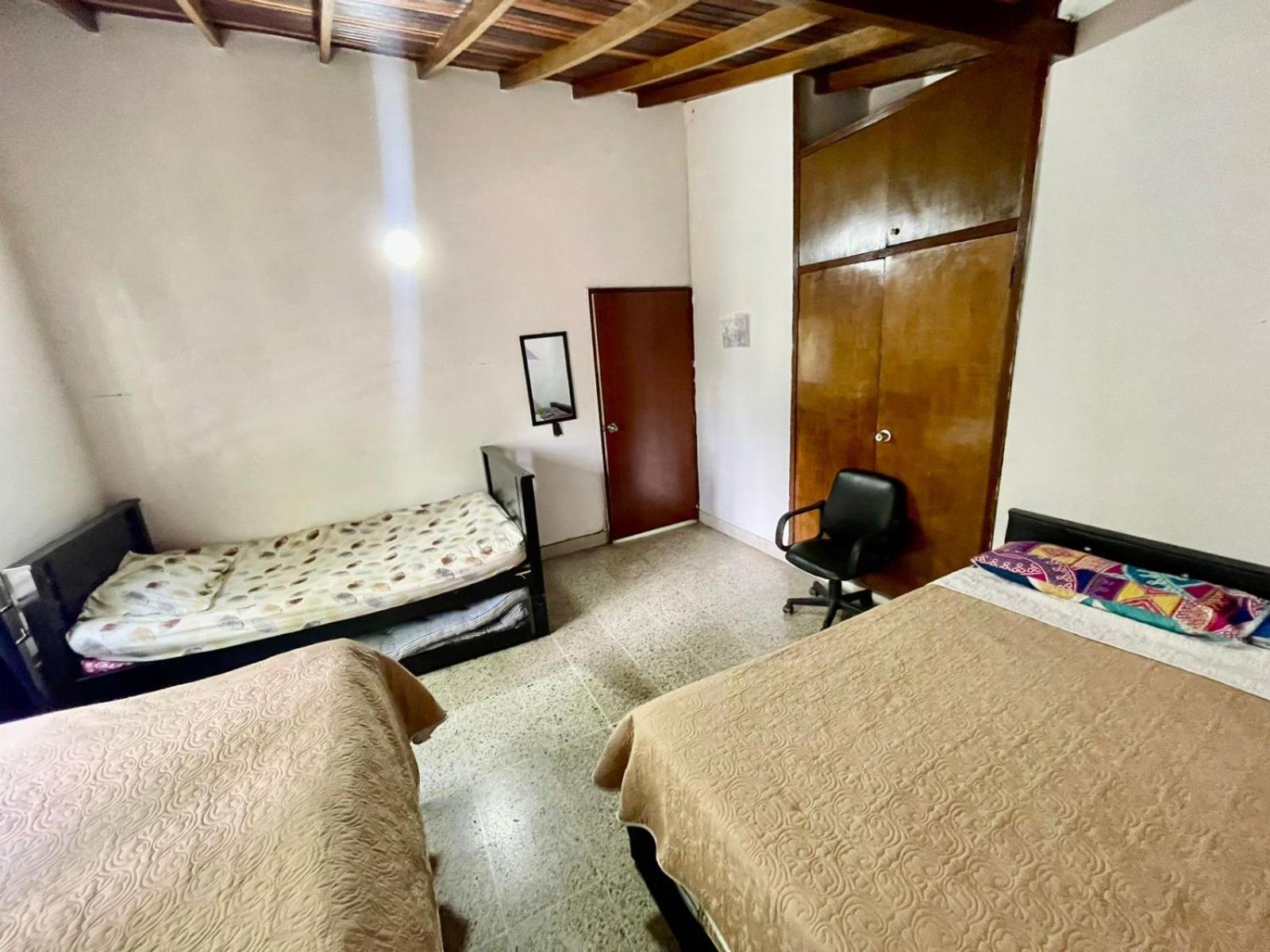 Hostel Urban City Меделин Екстериор снимка