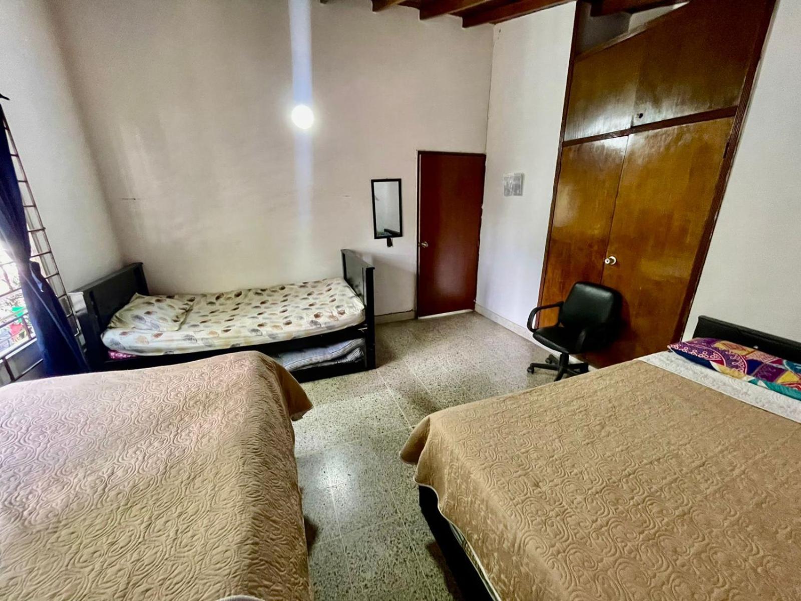 Hostel Urban City Меделин Екстериор снимка